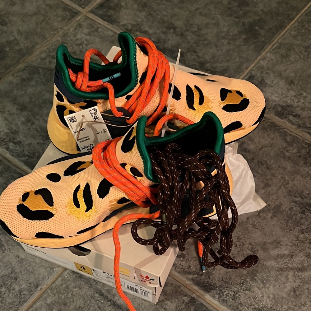 Sneakers